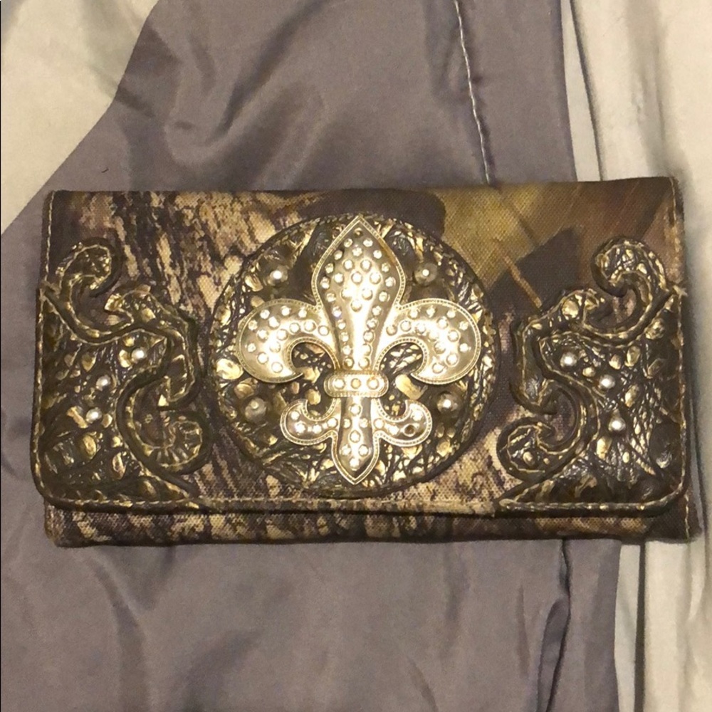 Women’s Mossy Oak Camouflage Wallet